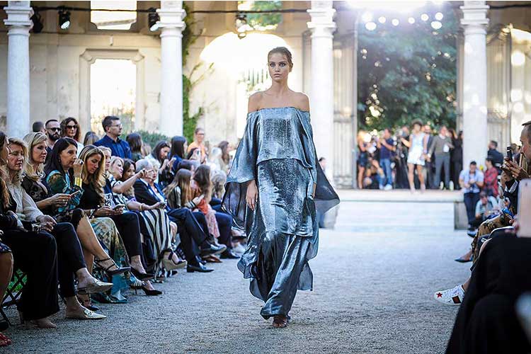 Alberta Ferretti ss 2018 un tuffo nel passato 27ott17 1