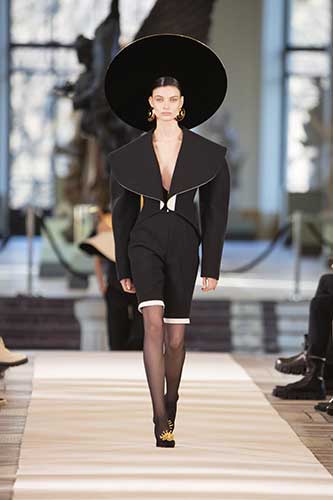 Schiaparelli HC SS22 2